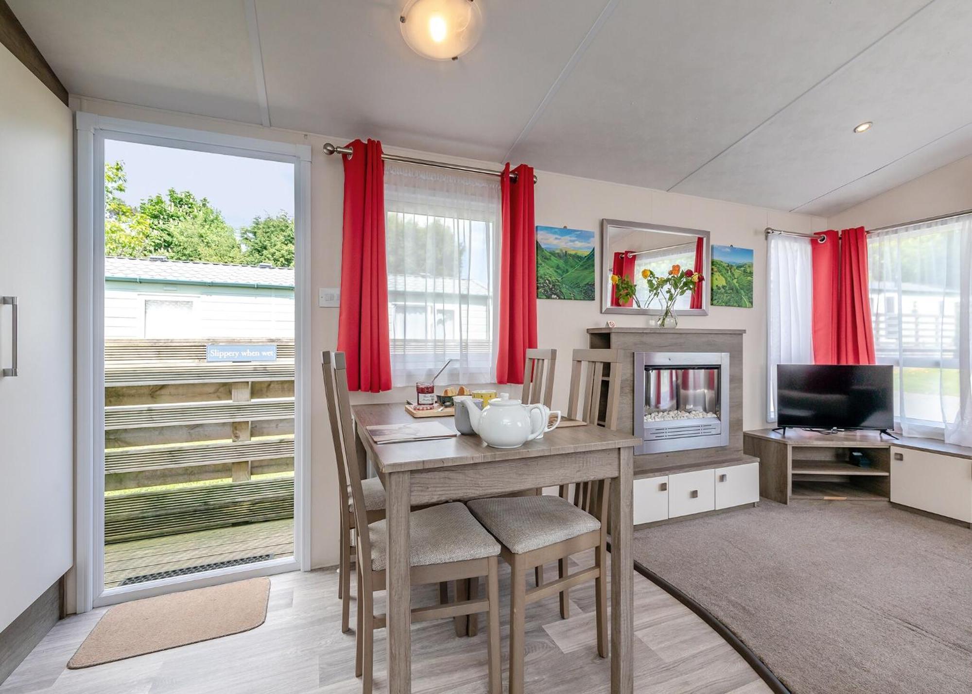 Longnor Wood Holiday Park Exterior foto