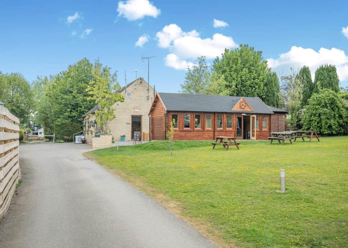 Longnor Wood Holiday Park Exterior foto